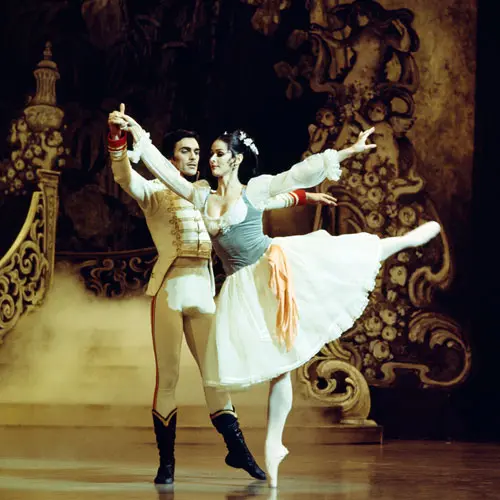 Se proyecta la versión ballet de la “La viuda alegre”