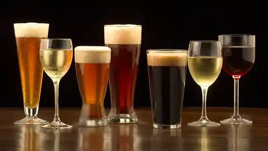 Ante un dolor de cabeza, ¿el alcohol es tan efectivo como el paracetamol?