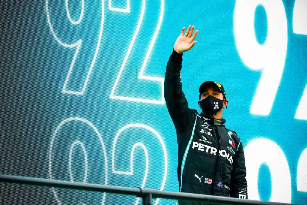 Mercedes y Hamilton proyectan una reunión para acordar la renovación