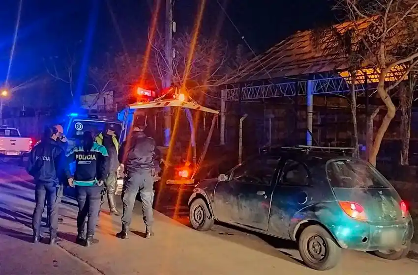 Chocó a una moto en Chauvín, escapó pero lo agarraron: manejaba alcoholizado