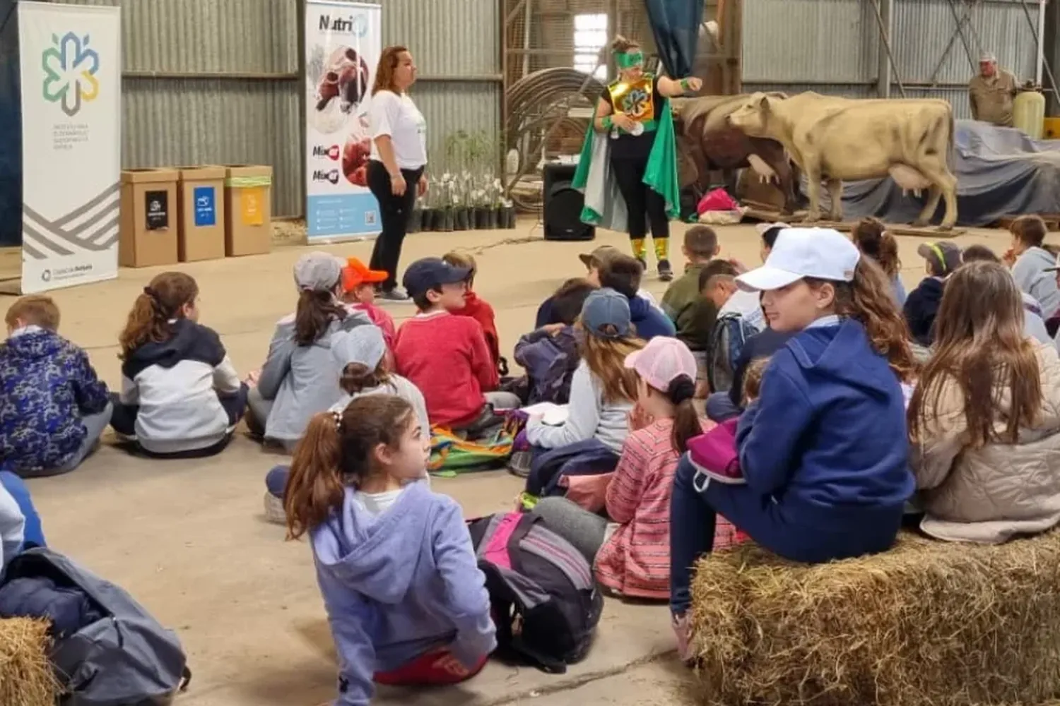 Las jornadas de suelo y ambiente que se desarrollaron en las instalaciones de INTA Rafaela, cuentan año tras año con la participación de más de 2300 chicos de 50 escuelas primarias (3° y 4° grado) de Rafaela y de la zona.