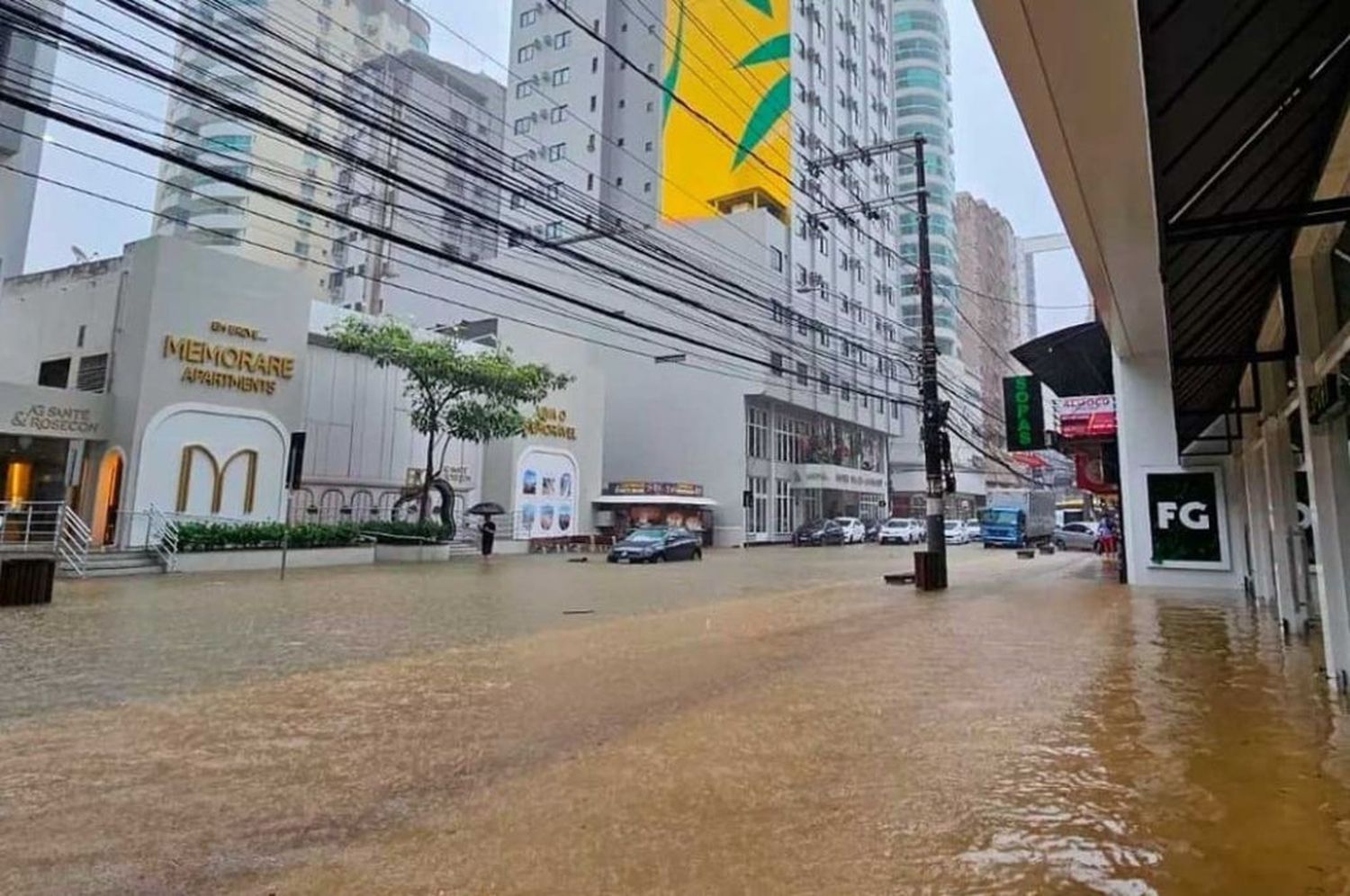 Las intensas lluvias generaron un sinfín de problemas. Foto: Fernando Oliveira / Metsul