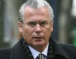 Baltasar Garzón: seis meses «salvando» a Saab de la extradición
