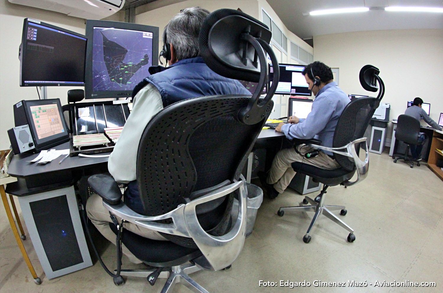 Controladores aéreos anuncian medidas de fuerza para todo septiembre