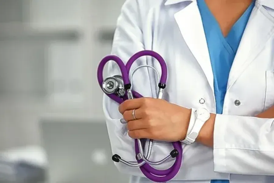 Médicos santafesinos a favor de cobrar copagos para llegar a los $6.000 por consulta