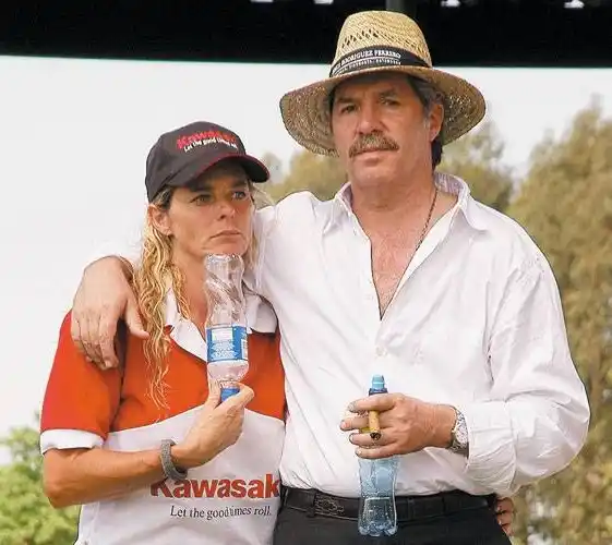 Esposa de Felipe Solá criticó a Insaurralde: "Mientras el país está en carne viva, él pasea por la Polinesia"