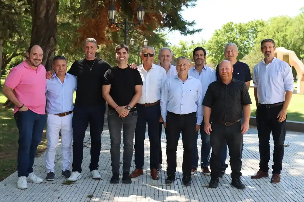 Intendentes peronistas de la Quinta sección le pidieron a Javier Milei que recapacite