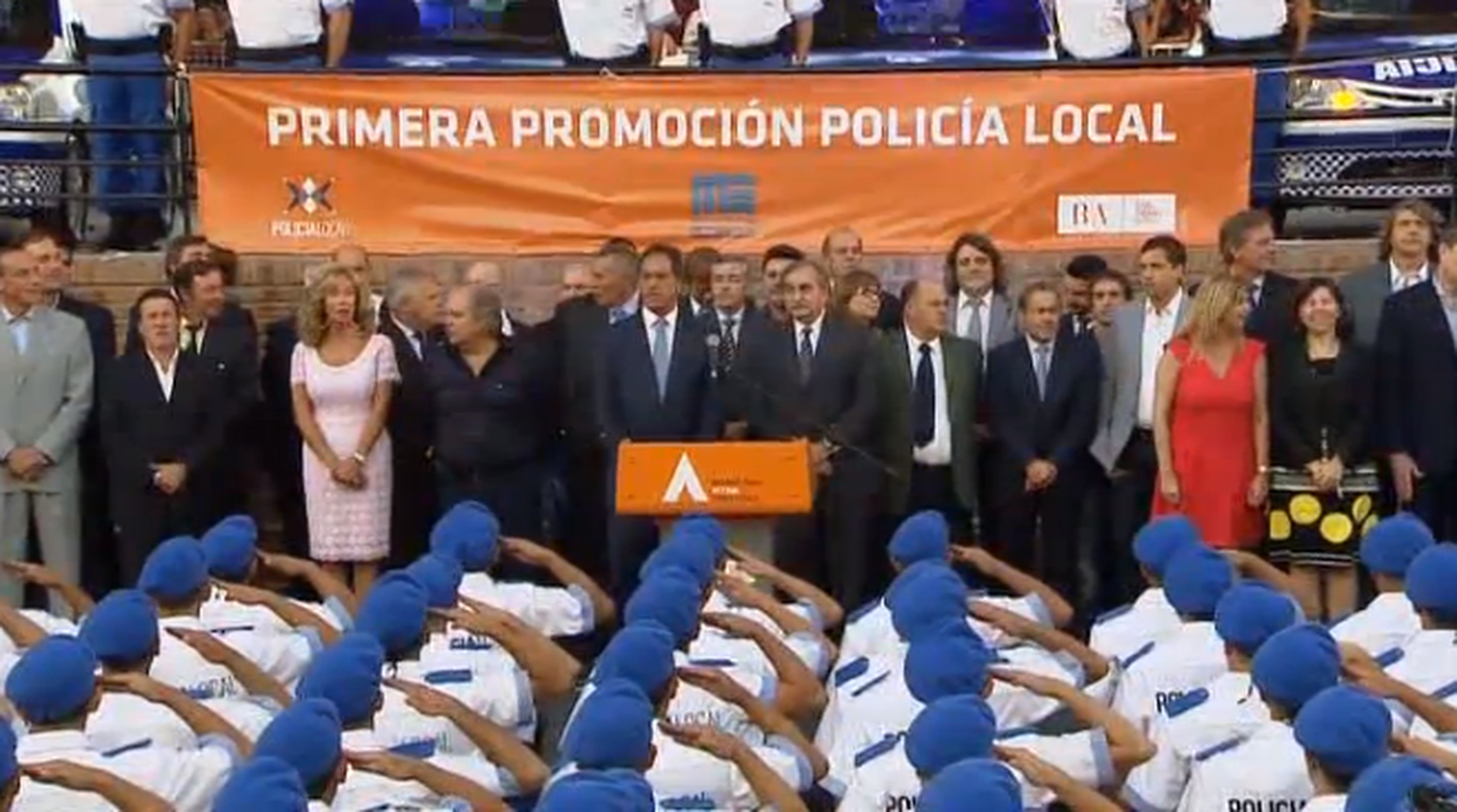 Scioli y Granados pusieron en marcha la primera Policía Local en Ezeiza