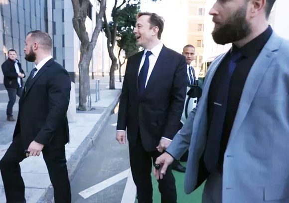 Temen por Elon Musk tras el misterioso asesinato de un CEO en Nueva York