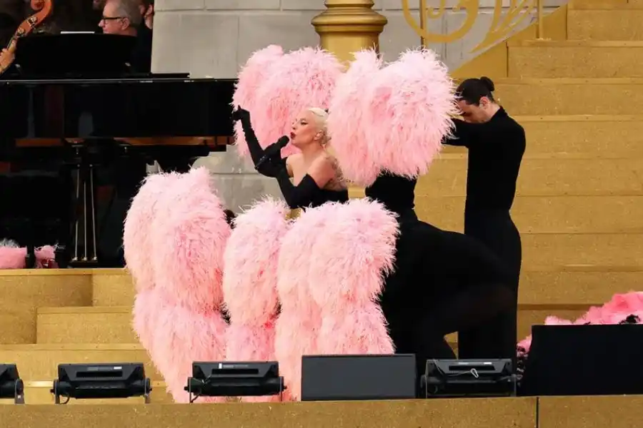 Lady Gaga brilló con su show en la ceremonia de apertura de los Juegos Olímpicos