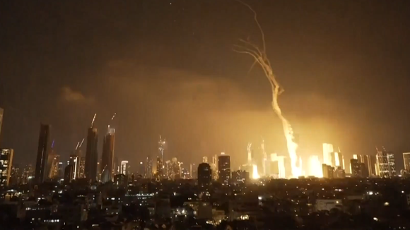 Irán atacó a Israel con múltiples misiles balísticos en respuesta de los bombardeos