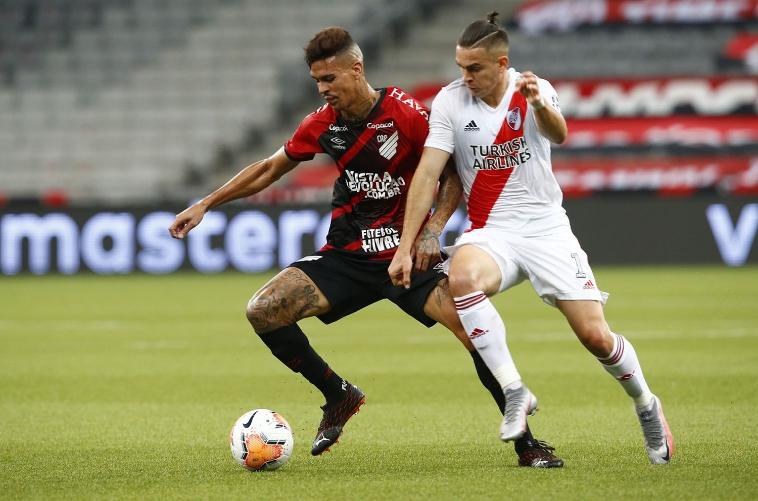 River fue superior y pudo rescatar un empate en el final ante Paranaense