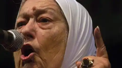 Bonafini fustigó a Scioli: Lo trató de "inepto" y cuestionó sus gastos de campaña