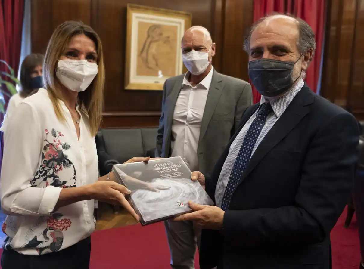 Acuerdo entre el Banco Nación y la Asociación de pizzeros para beneficios de 6 mil comercios