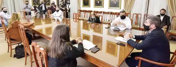 El gobierno propone una suma fija a cuenta de paritarias