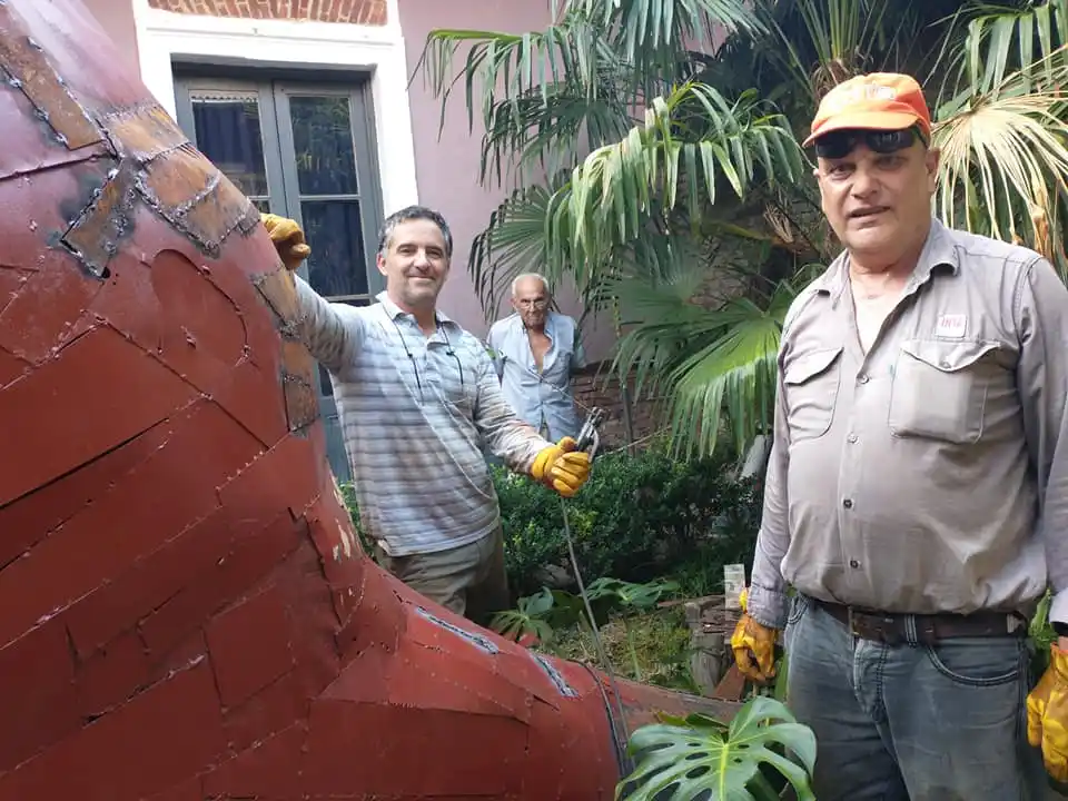 ¡Última soldadura para el perezoso gigante!
