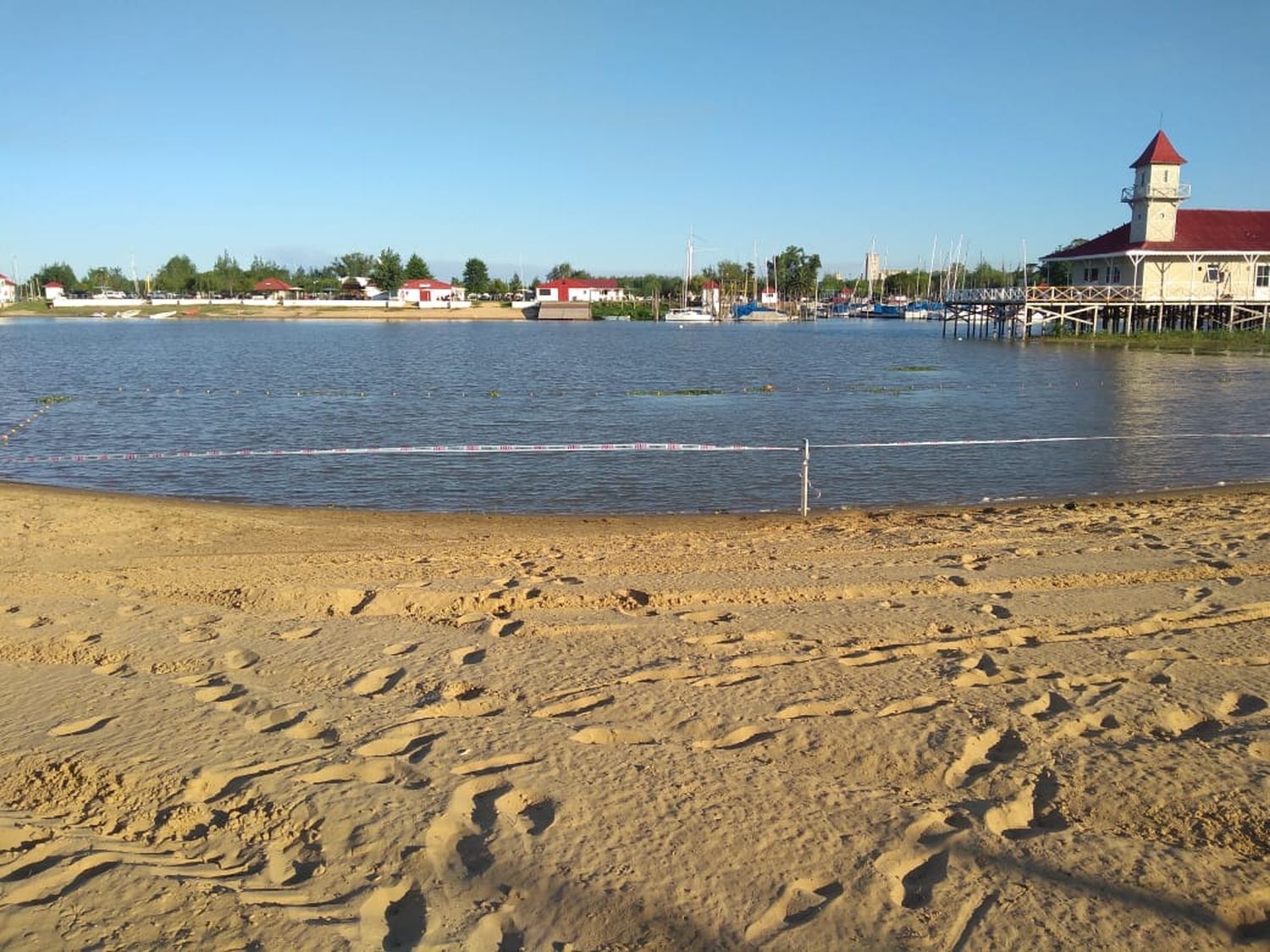 Cerraron playas en el Club Náutico por ataque de palometas