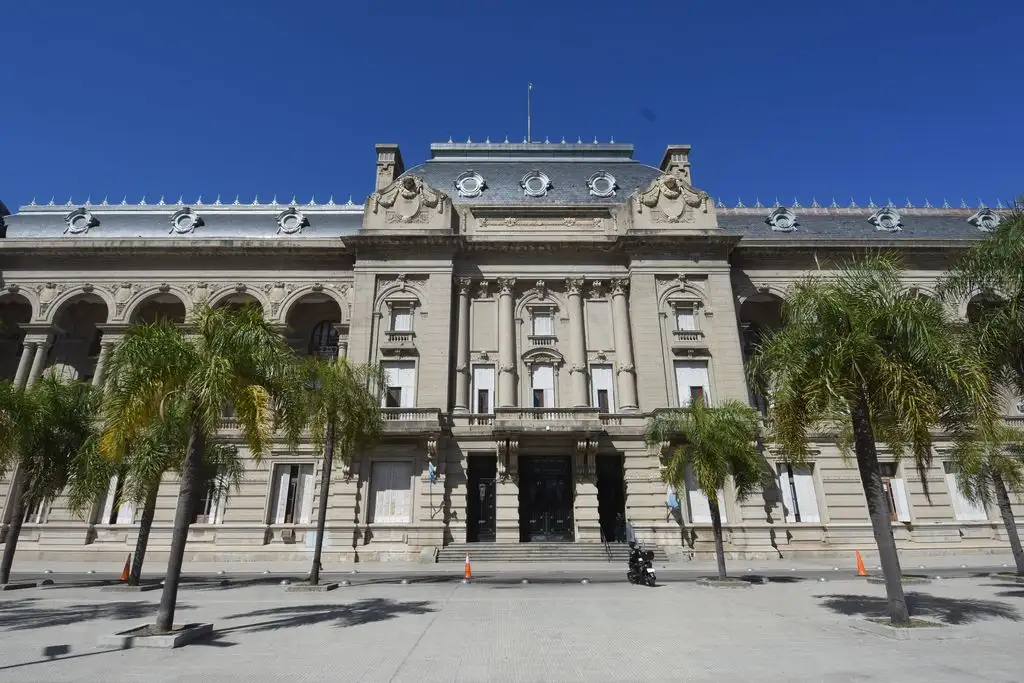 Con la nueva evaluación, Santa Fe quedó por encima de la calificación soberana de Argentina, que se mantiene en la categoría B3.