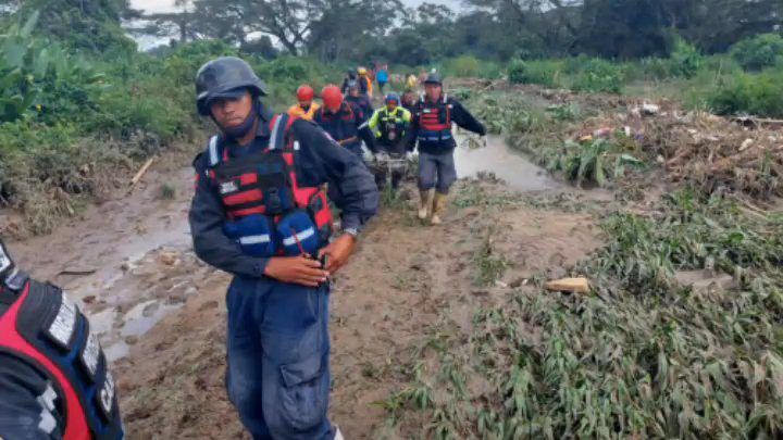 ¡LAS LLUVIAS HACEN ESTRAGOS EN VENEZUELA! 12 personas han fallecido esta semana