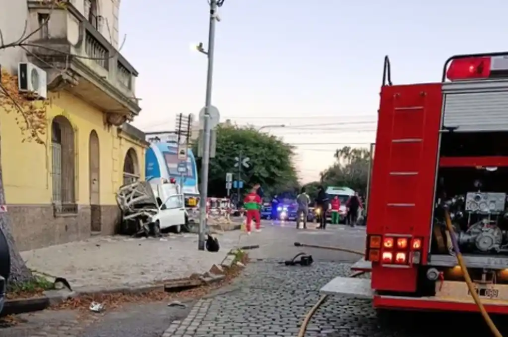 Se constató que la barrera del paso a nivel y la señal fonoluminosa funcionaban con normalidad