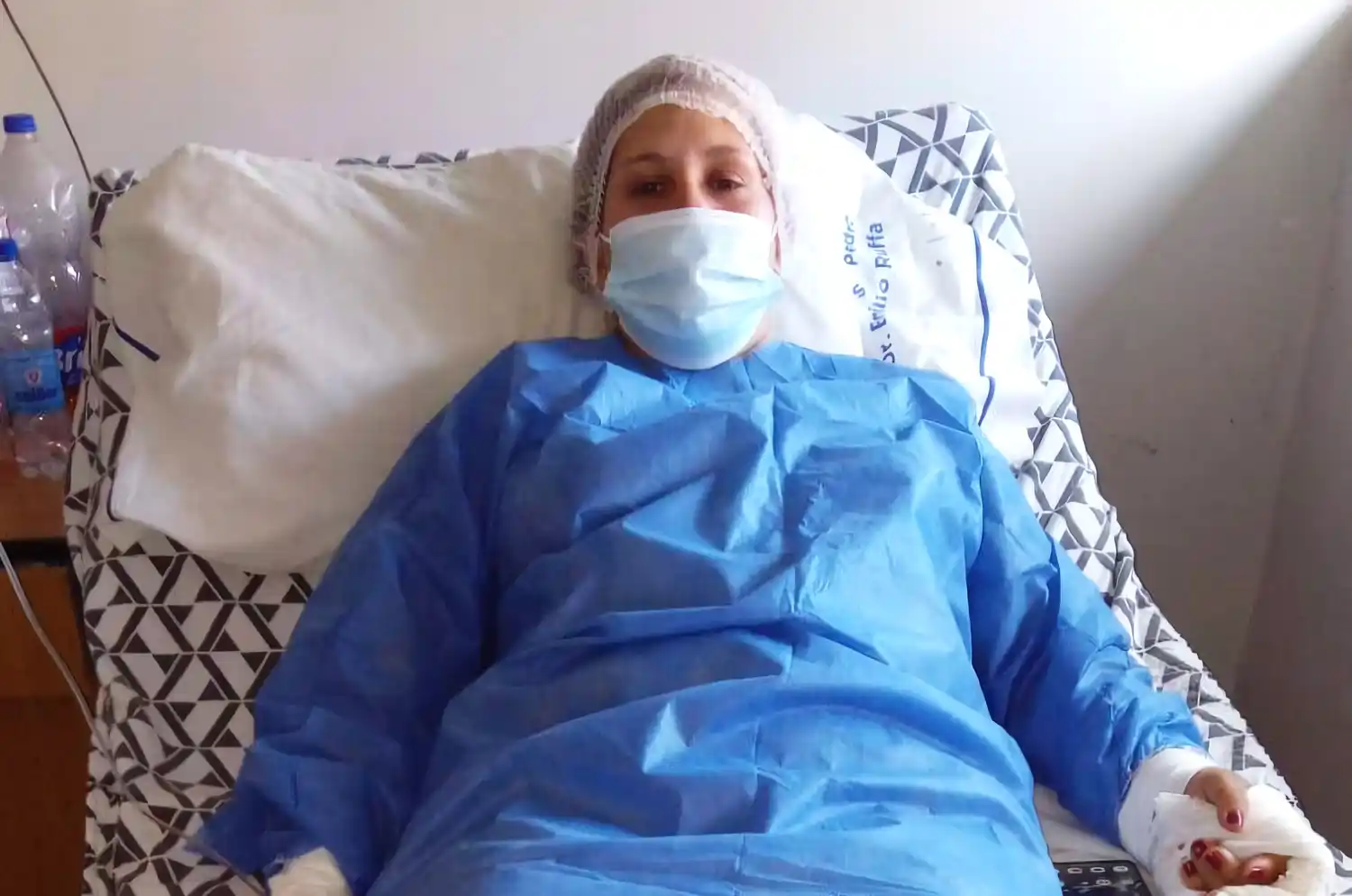 Tras la operación, Iara se recupera favorablemente.