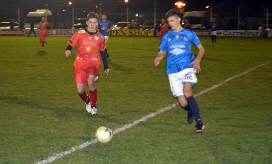 Se completó la fecha y Defensores quedó solo arriba