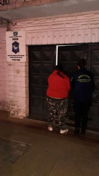 Estaba con arresto domiciliario y vendía droga con su hijo en La Movediza