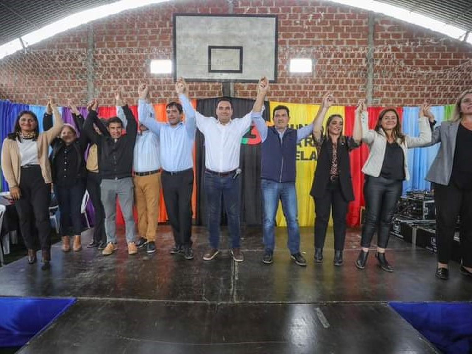 El Gobernador de Corrientes se metió en la interna de Juntos por Entre Ríos