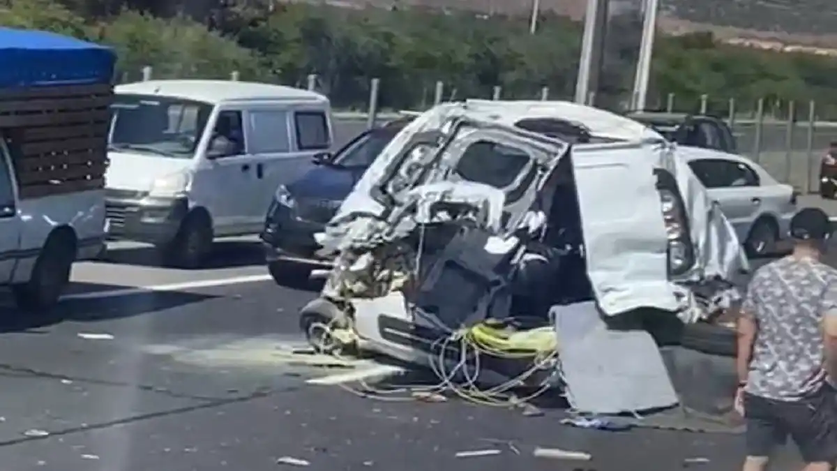 Camión choca contra 10 vehículos y deja 4 muertos en Chile (+VIDEO)