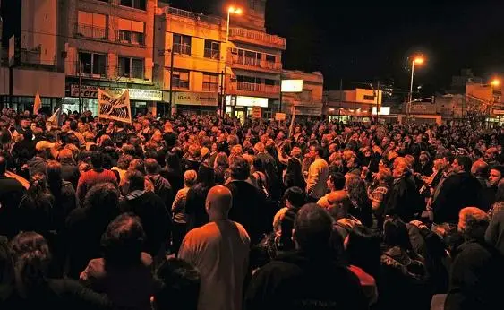 Inseguridad: Vecinos de Lanús marchan por incesantes hechos de violencia