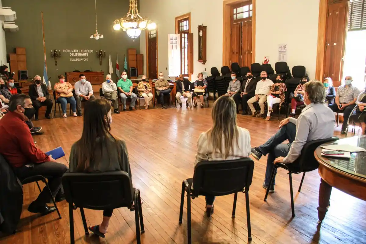 Piaggio recibió a pastores cristianos evangélicos: crearán un registro local de cultos