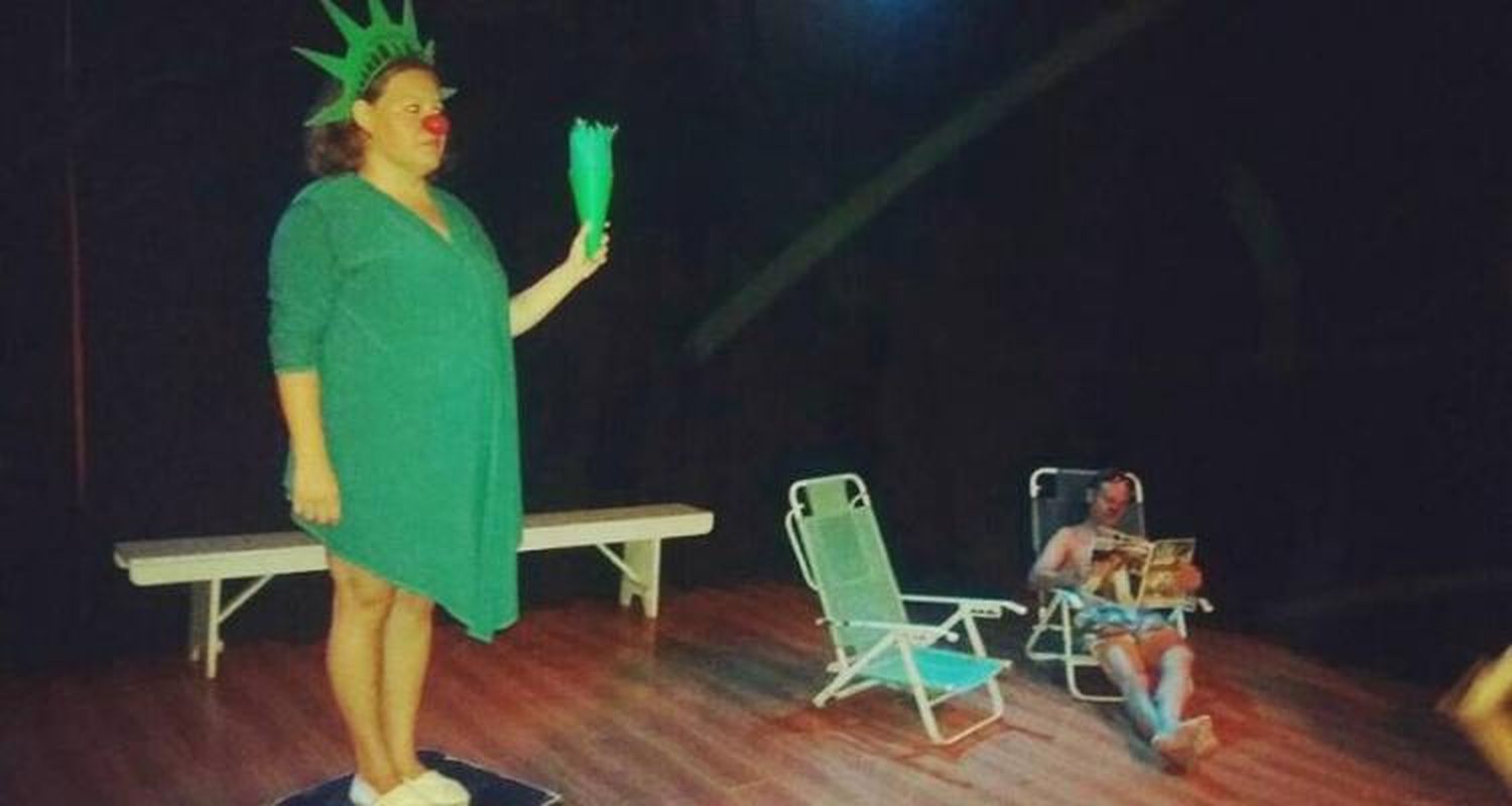 Varieté Autóctona Sampedrina estrenó “Playa VAS” en Cuarta Pared