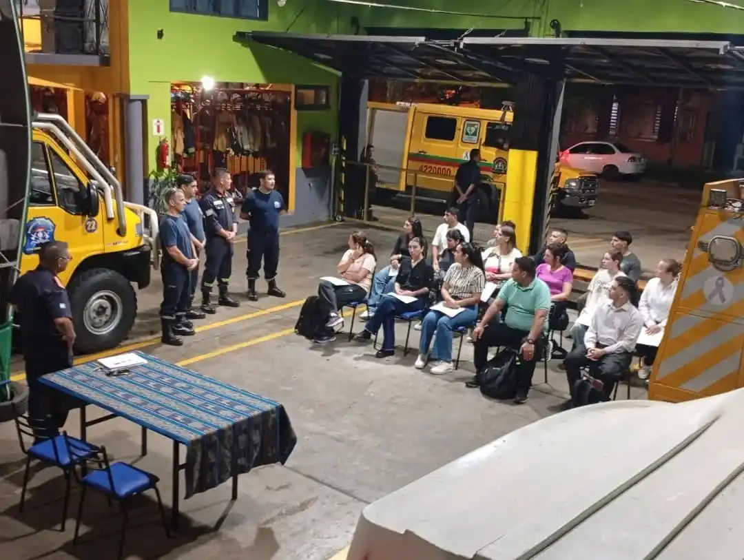 Primera reunión con aspirantes a bomberos voluntarios de Concordia