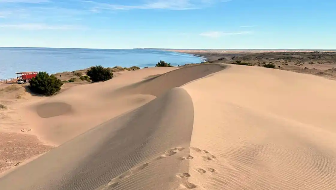 El Gobierno de Axel Kicillof advirtió que la eliminación del Impuesto PAIS afectará al turismo local