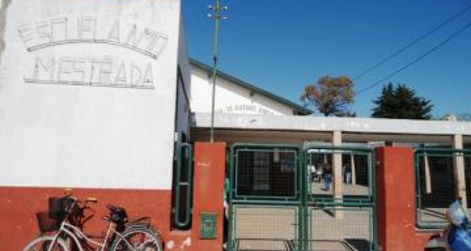Robos y daños en la Escuela 10