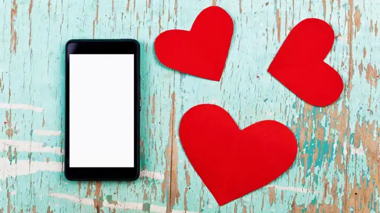 Amor online: La hora clave para encontrar pareja