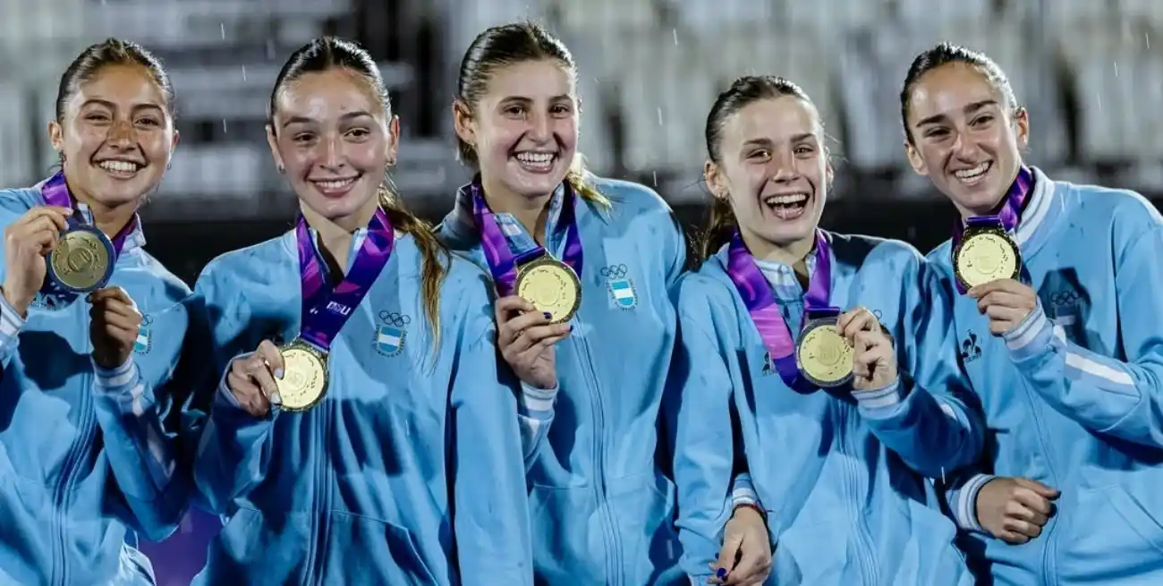 Las Leoncitas celebraron la medalla dorada en los Juegos Panamericanos Junior.