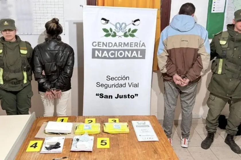Cayeron un hombre y una mujer que viajaban con más de 3 kilos de cocaína desde Rosario a Reconquista
