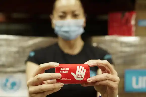 Familia y Colgate, investigadas por publicidad engañosa en productos de aseo contra el COVID-19