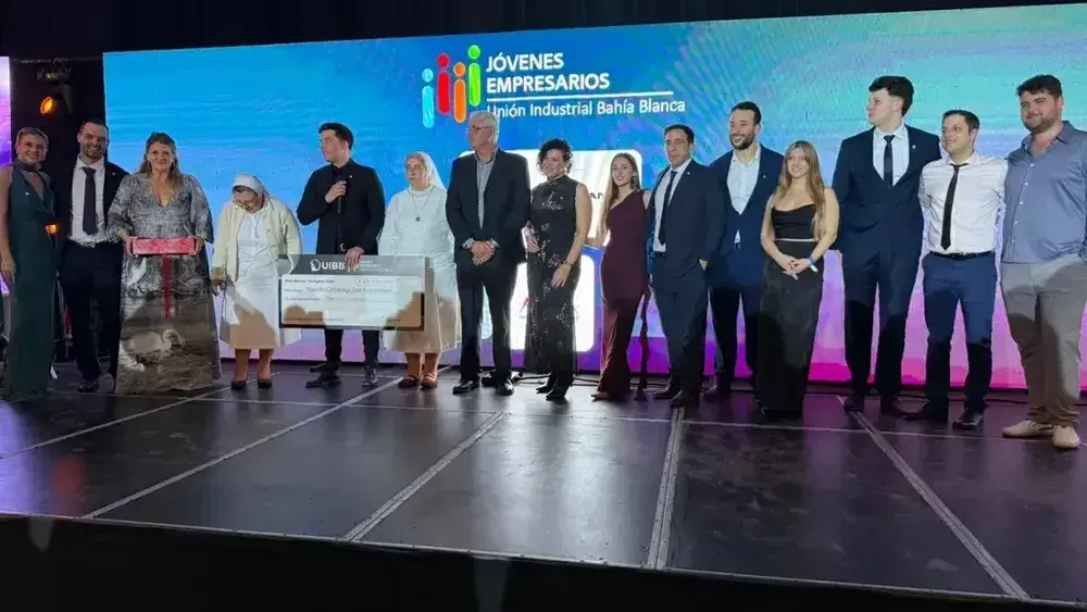 El encuentro impulsado por los Jóvenes de la UIBB se realizó en la noche del viernes.