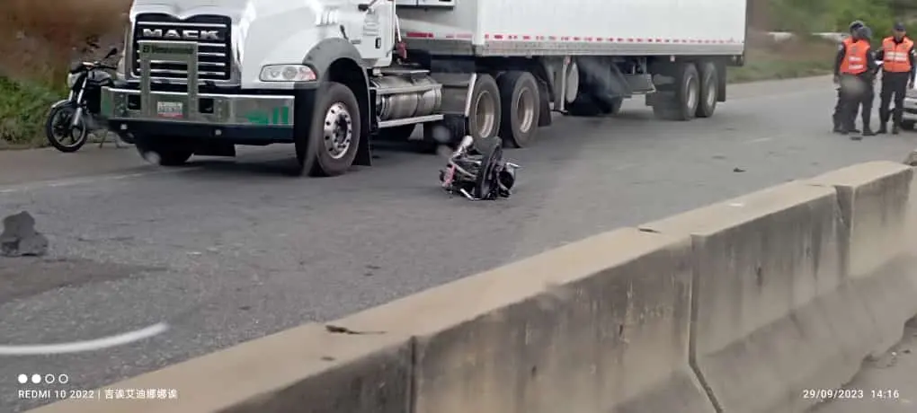 Dos efectivos de la PNB fallecen en accidente de tránsito en Barquisimeto (+Fotos)