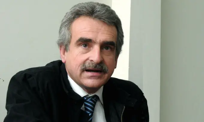 Rossi presenta su libro "Hombre de palabra"