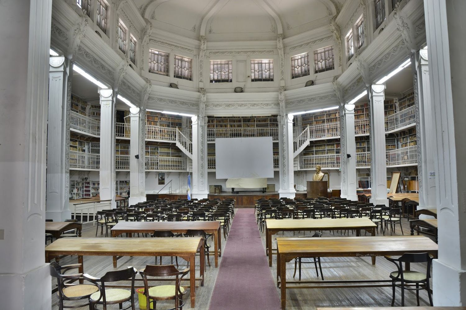 Desaparecieron dos obras de arte de la Biblioteca Argentina