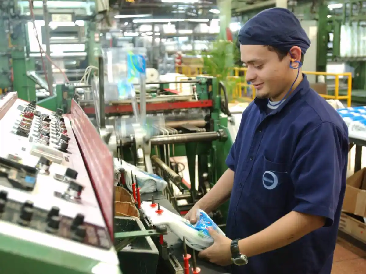 La producción industrial volvió a caer: 0,4% en marzo 