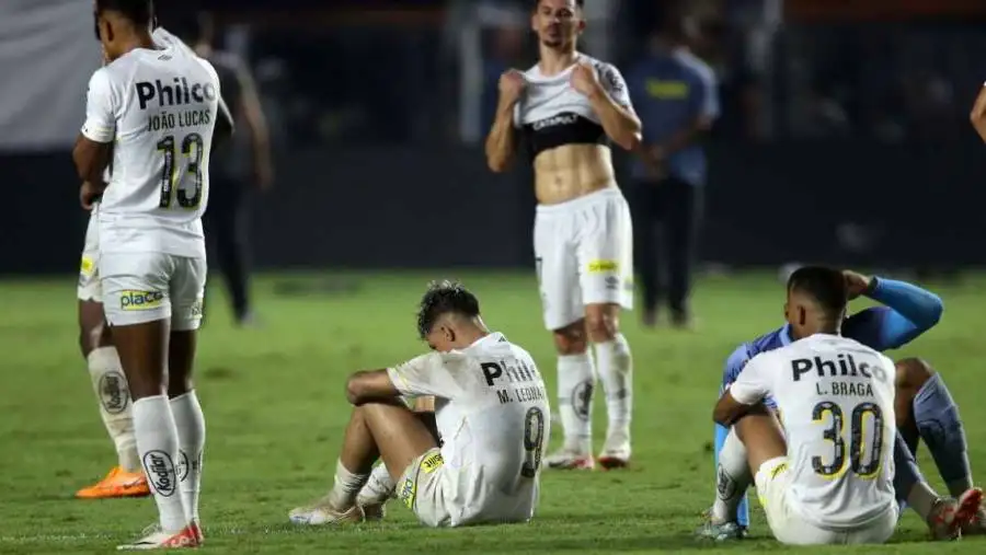 Vasco da Gama se salvó y condenó a Santos