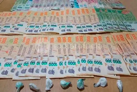 Allanamiento positivo: encontraron cocaína lista para vender y  600 mil pesos