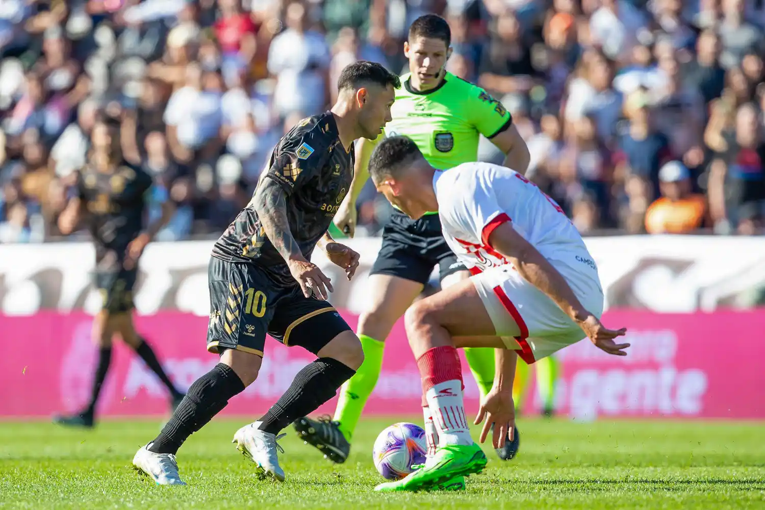 Reparto de puntos en Platense-Estudiantes