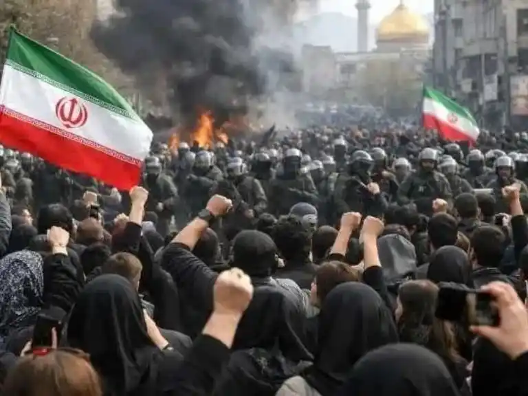 Según la televisión estatal iraní, IRIB, 3.117 personas murieron durante las recientes protestas.