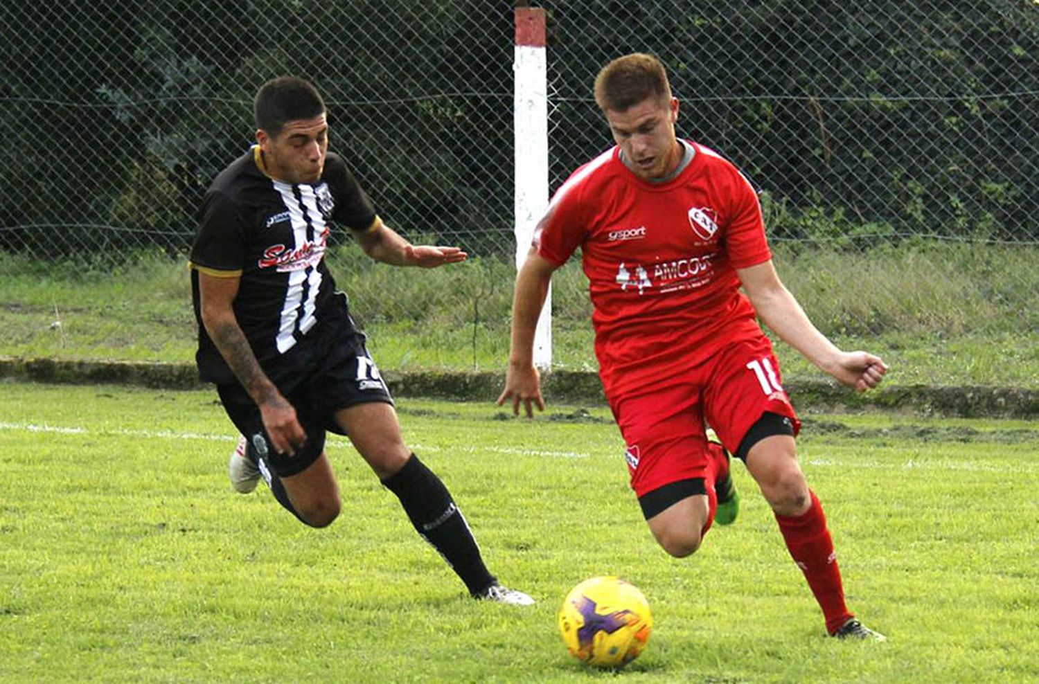 Fútbol local: duelo de podios en ambas zonas