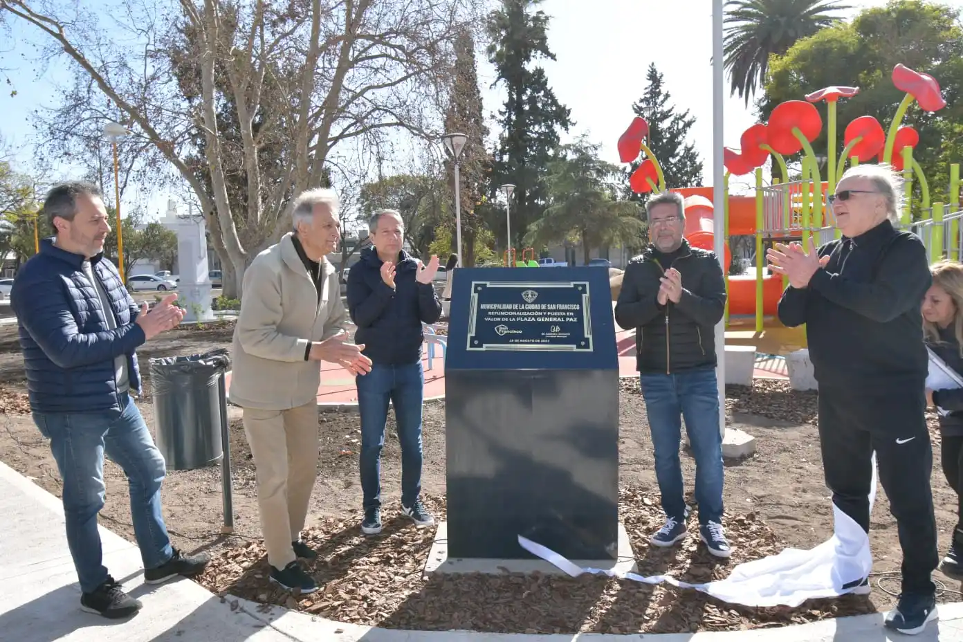 Placa en la Plaza General Paz